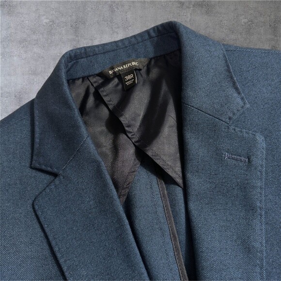 BANANA REPUBLIC Italian Fabric Slim fit 38R Mens Blazer Sport Coat Navy Jacket - Picture 3 of 13